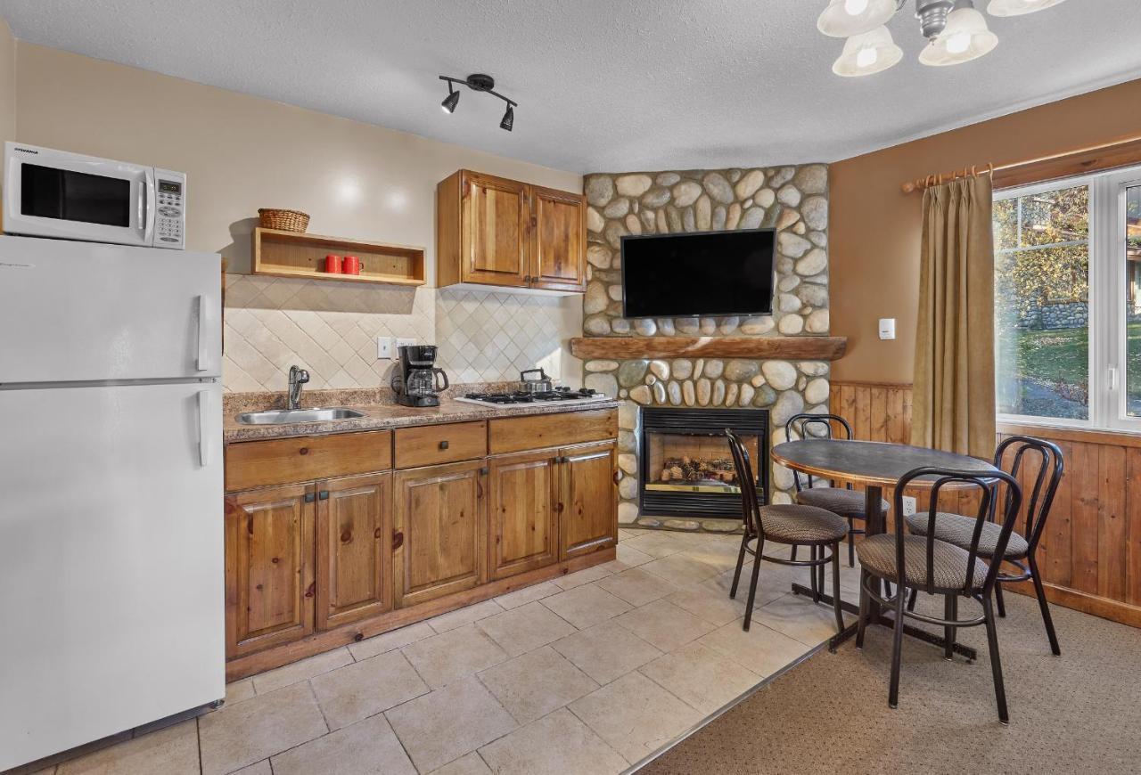 Patricia Lake Bungalows Джаспър Екстериор снимка